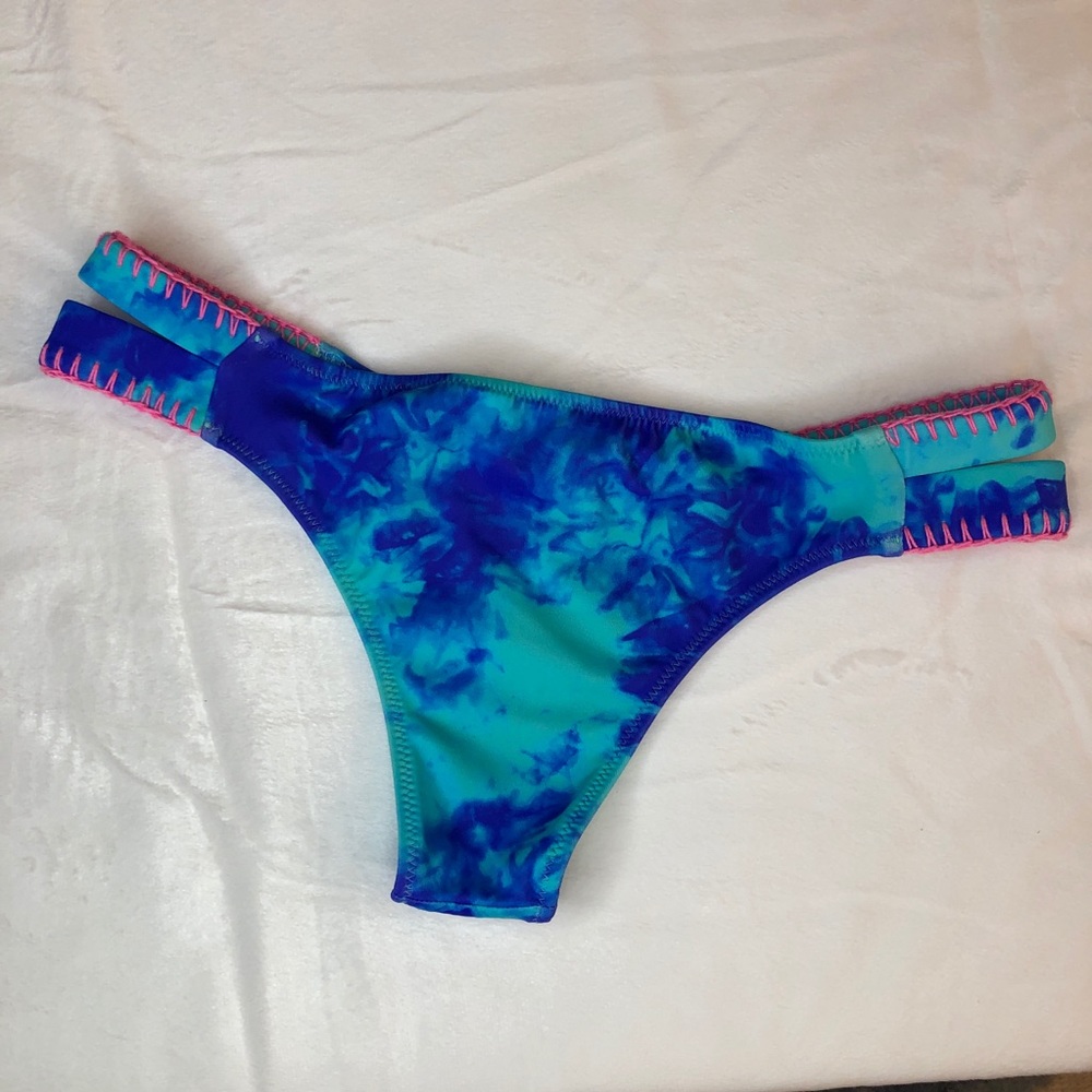 Shade & Shore Cheeky Bikini Bottom - Picture 4 of 5